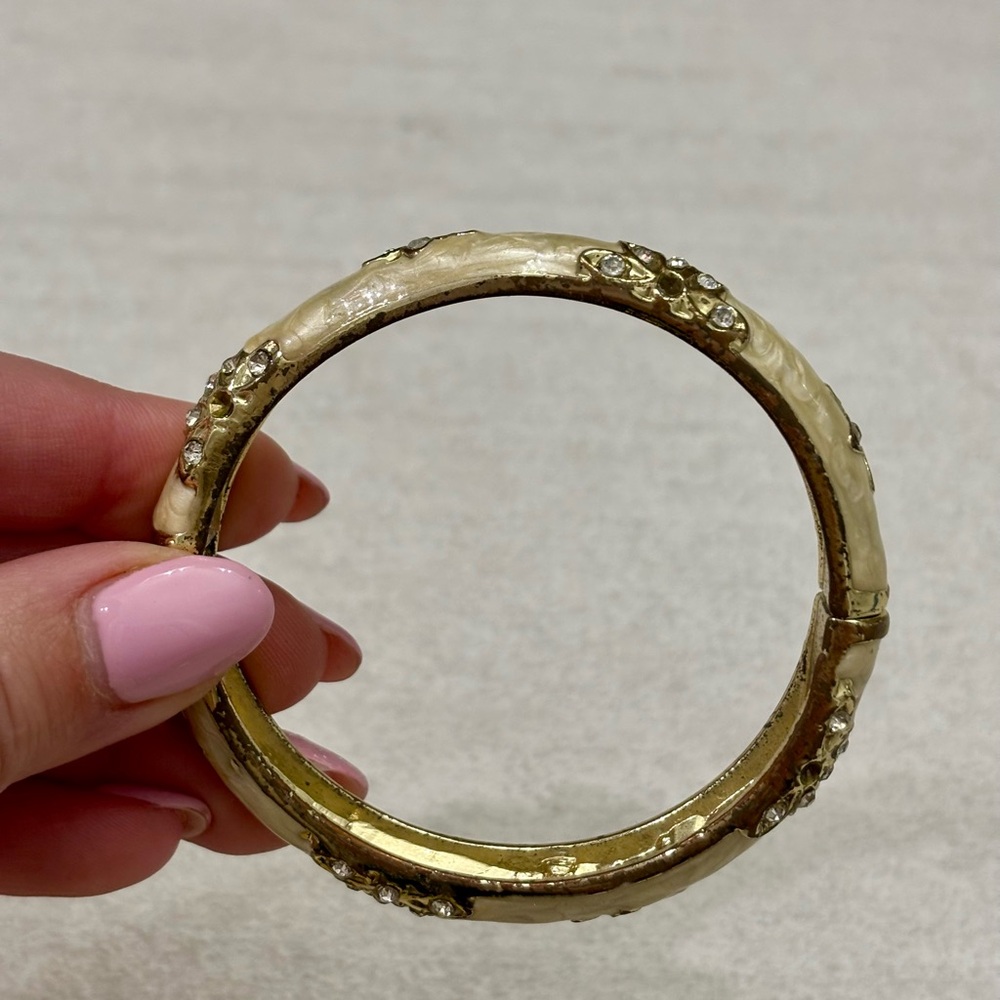 Elegant Gold and Cream Bangle Bracelet